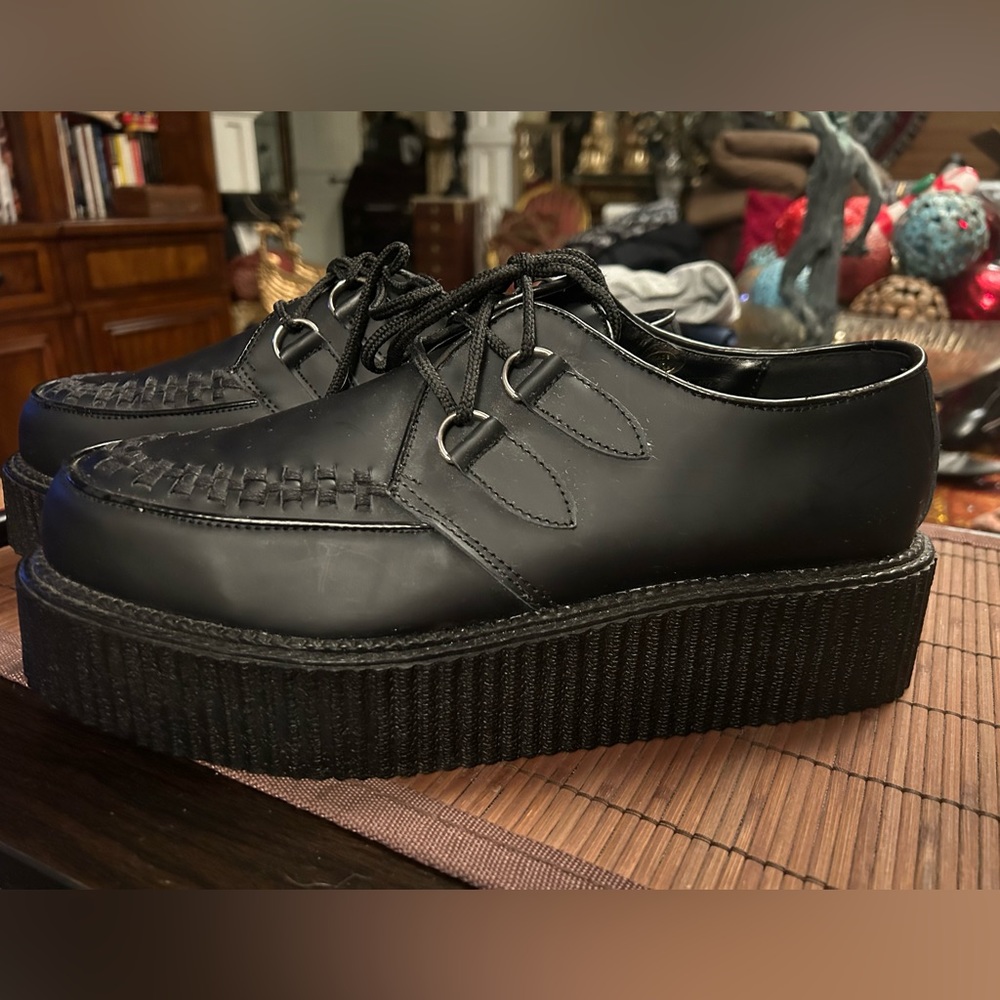 Mens creepers demonia size 12 black never worn just sitting in closet